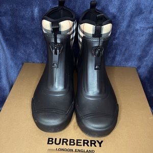 BURBERRY FLINTON RAIN BOOT